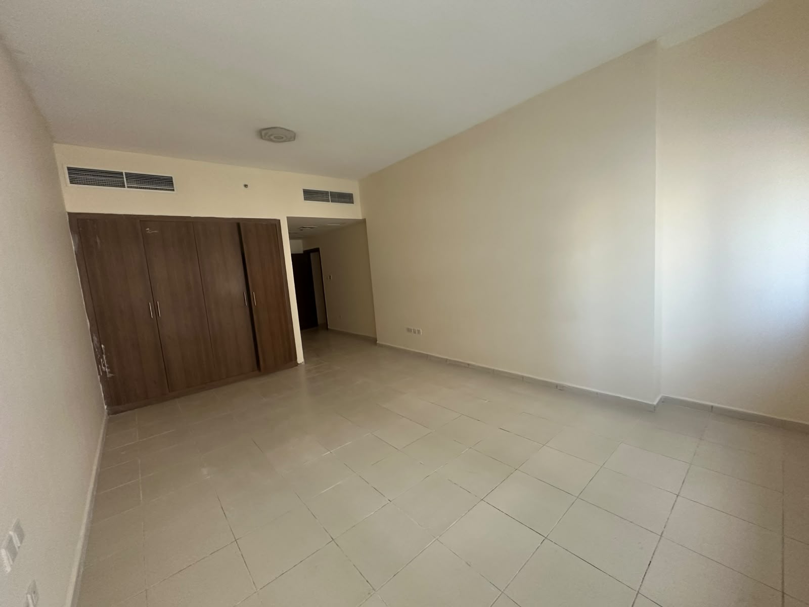 Ajman One Tower – photo 2